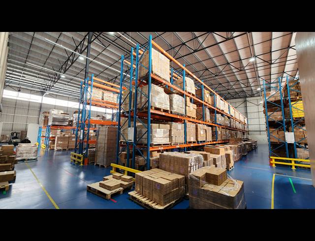 3,234M² WAREHOUSE TO LET IN COSMO BUSINESS PARK